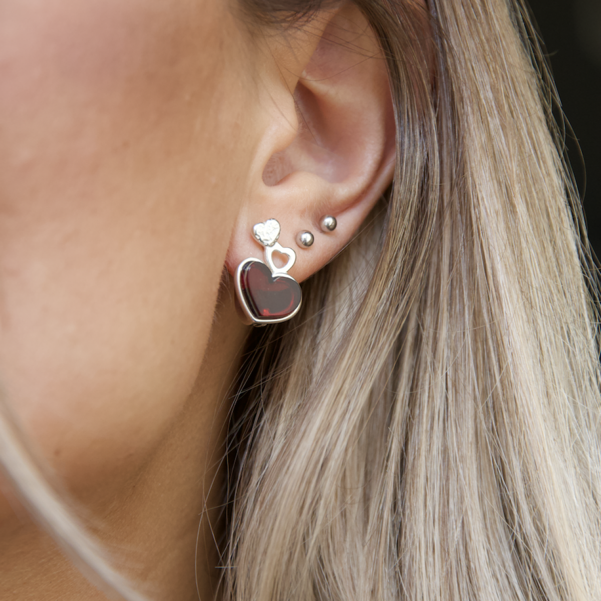 Серебряные серьги с янтарём E9170SV Серебряные серьги с янтарём E9170SV