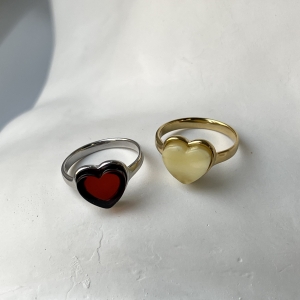 Кольцо серебряное с янтарём R9168RV