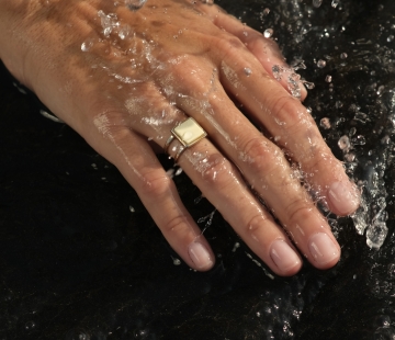 Кольцо серебряное с янтарём R9197ZM Кольцо серебряное с янтарём R9197ZM