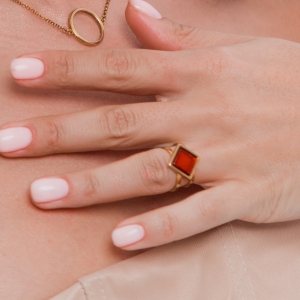 Кольцо серебряное с янтарём    