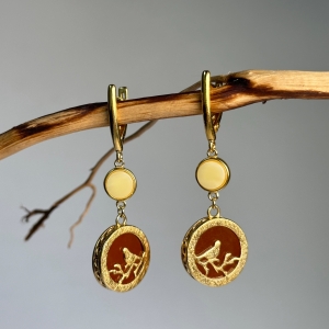 Серебряные серьги с янтарём E9010-1ZO Серебряные серьги с янтарём E9010-1ZO