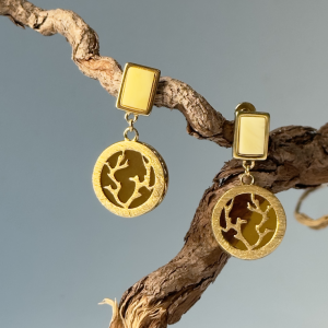 Серебряные серьги с янтарём E9009ZO Серебряные серьги с янтарём E9009ZO