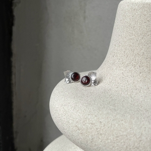 Серебряные серьги с янтарём E20004RV