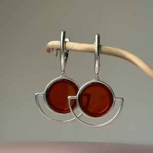 Серебряные серьги с янтарём E9289RV