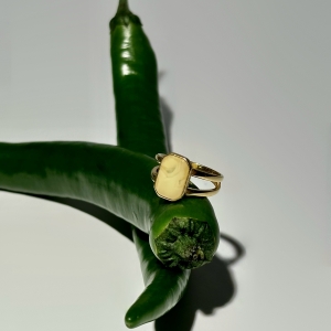 Кольцо серебряное с янтарём R20040ZM Кольцо серебряное с янтарём R20040ZM