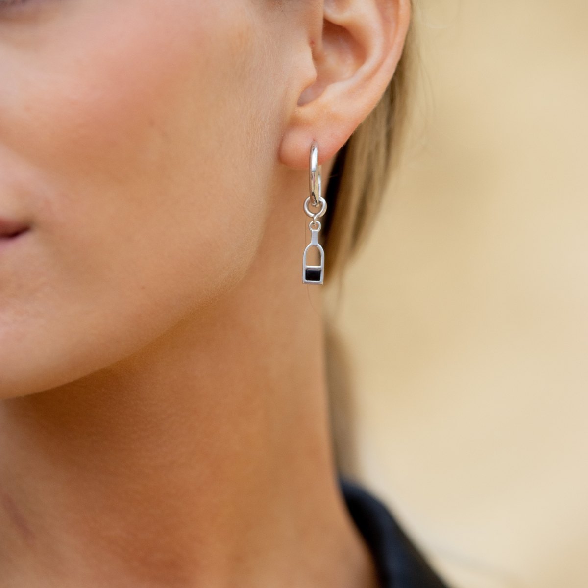 Silver earrings with amber E25037SV Silver earrings with amber E25037SV