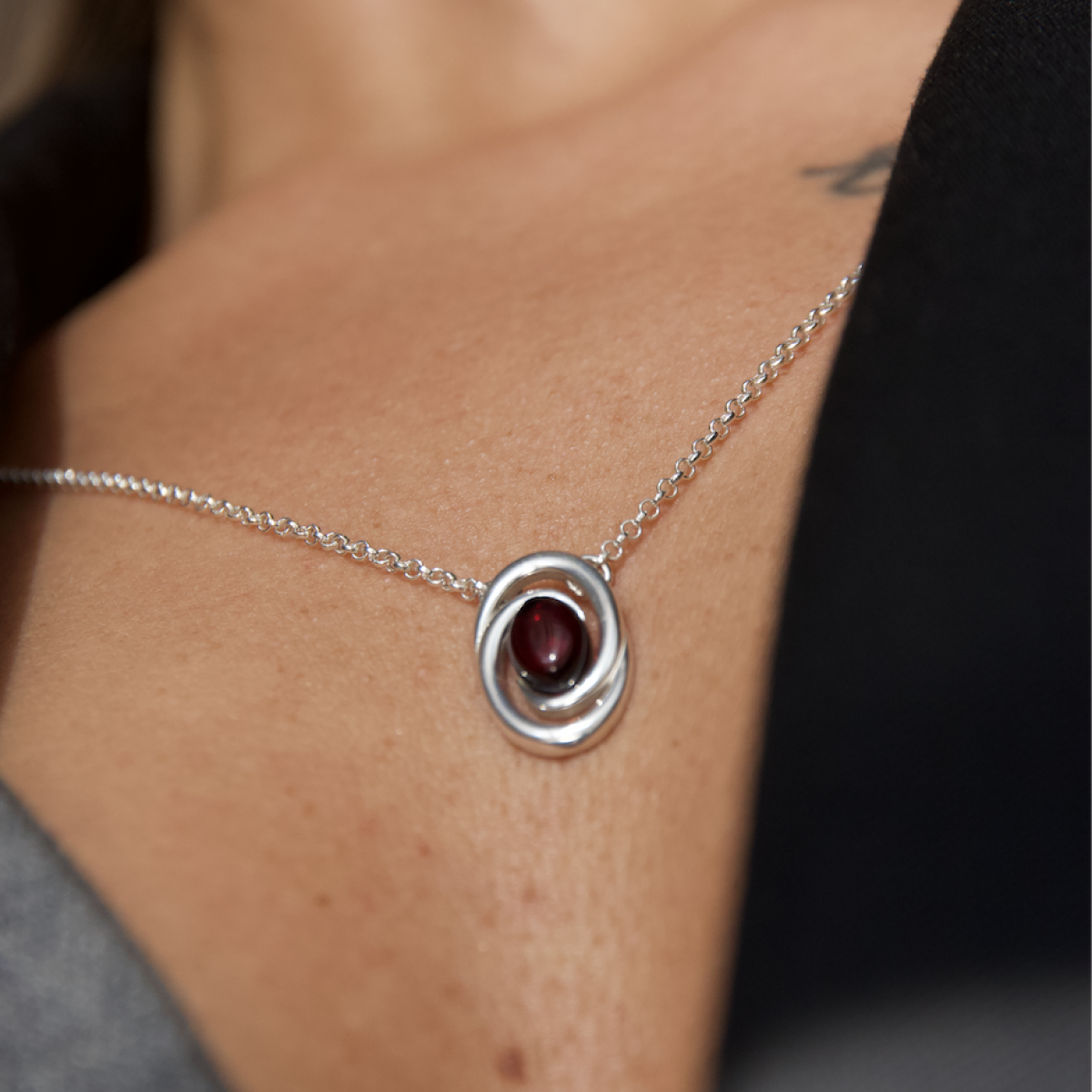 Колье серебряное с янтарём N20041SV