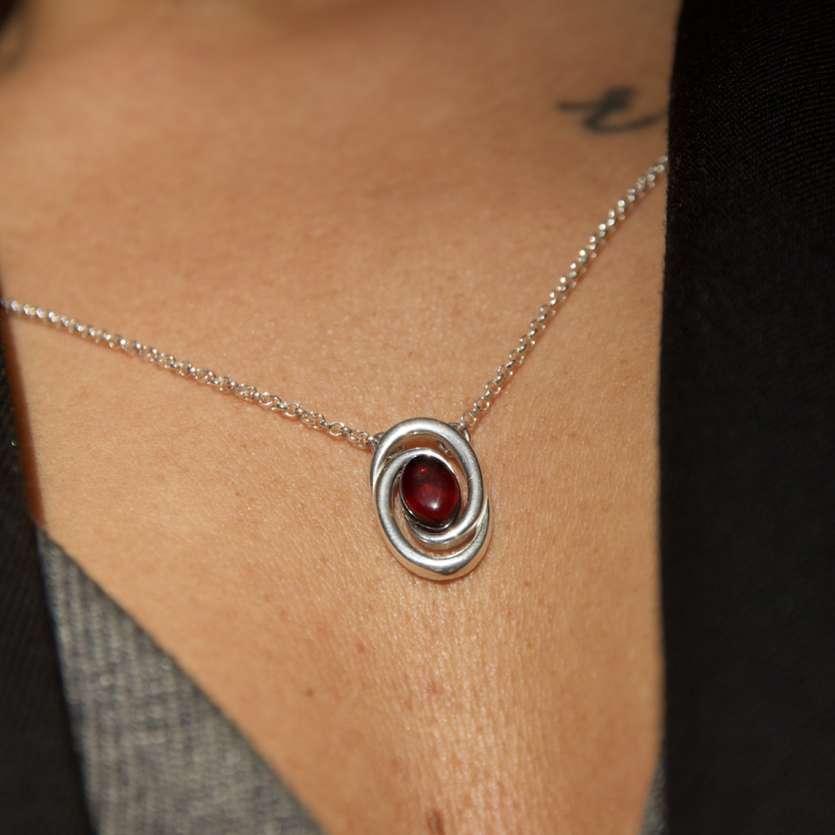 Колье серебряное с янтарём N20041SV