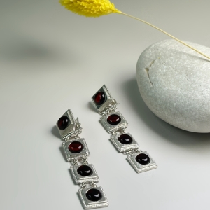 Серебряные серьги с янтарём E21043RV