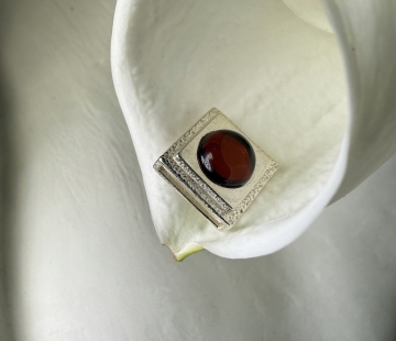 Кулон серебряный с янтарём P20043RV