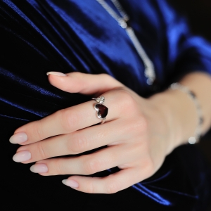 Кольцо серебряное с янтарём R9170SV