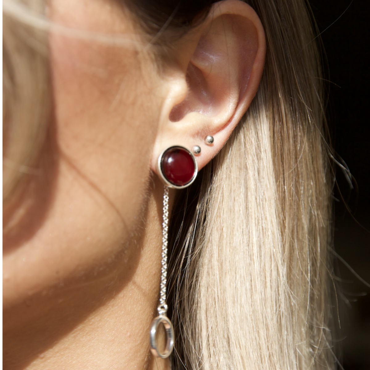 Серебряные серьги с янтарём E9323SV