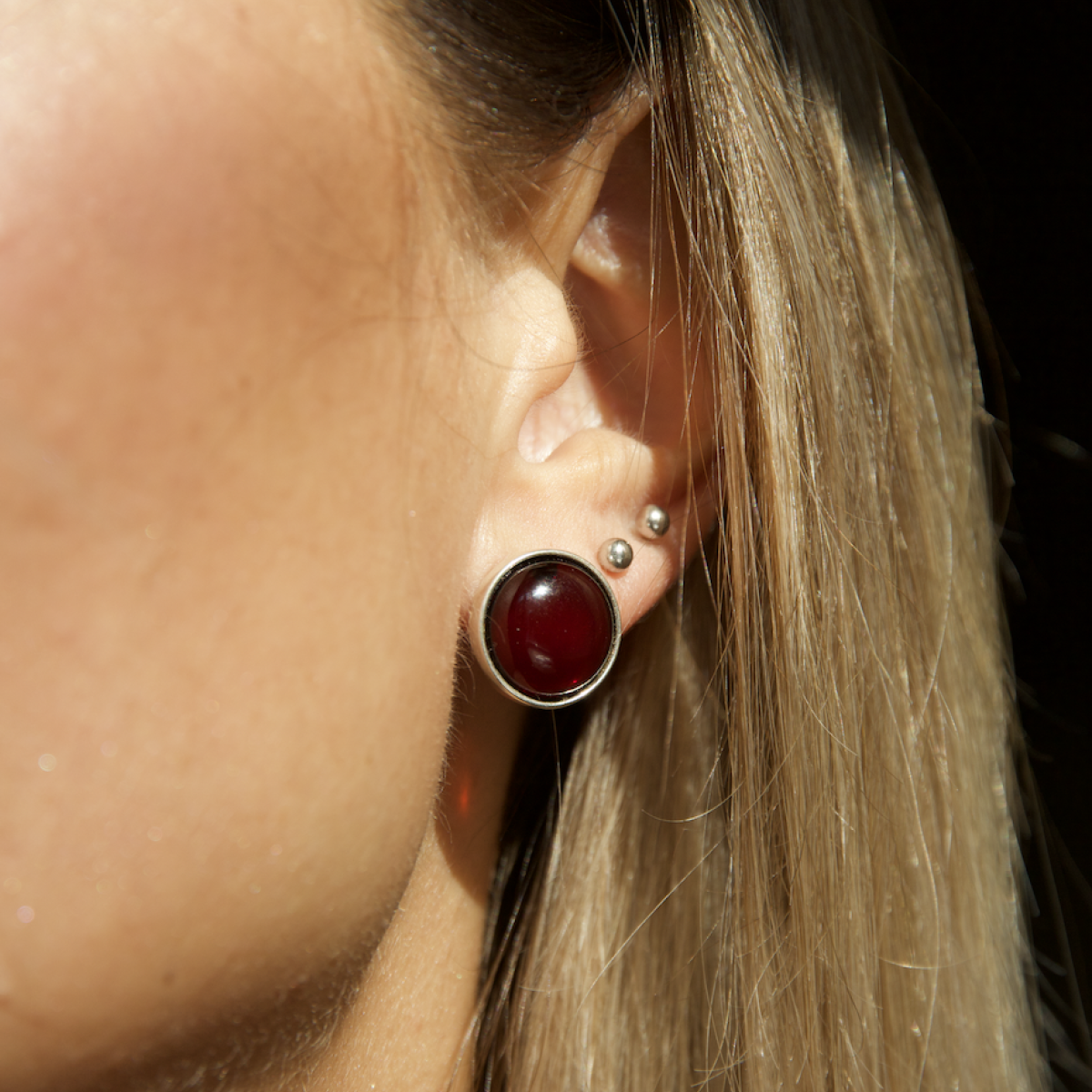 Серебряные серьги с янтарём E9323SV