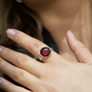 Кольцо серебряное с янтарём R9222SV Кольцо серебряное с янтарём R9222SV