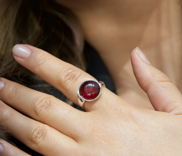 Кольцо серебряное с янтарём R9222SV