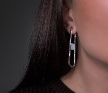 Silver earrings with amber E5046R014 Silver earrings with amber E5046R014
