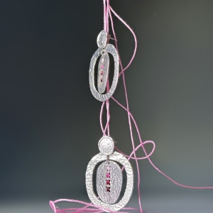 Silver earrings with amber E5044R018