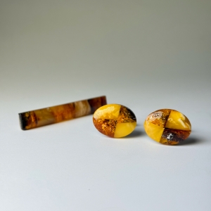 Запонки и зажим для галстука с натуральным янтарем Запонки и зажим для галстука с натуральным янтарем