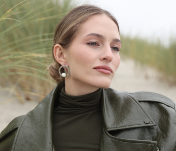 Серебряные серьги с янтарем Е31004CM