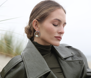 Серебряные серьги с янтарем Е31004CM