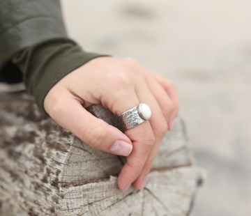 Серебряное кольцо с янтарем R30004CM