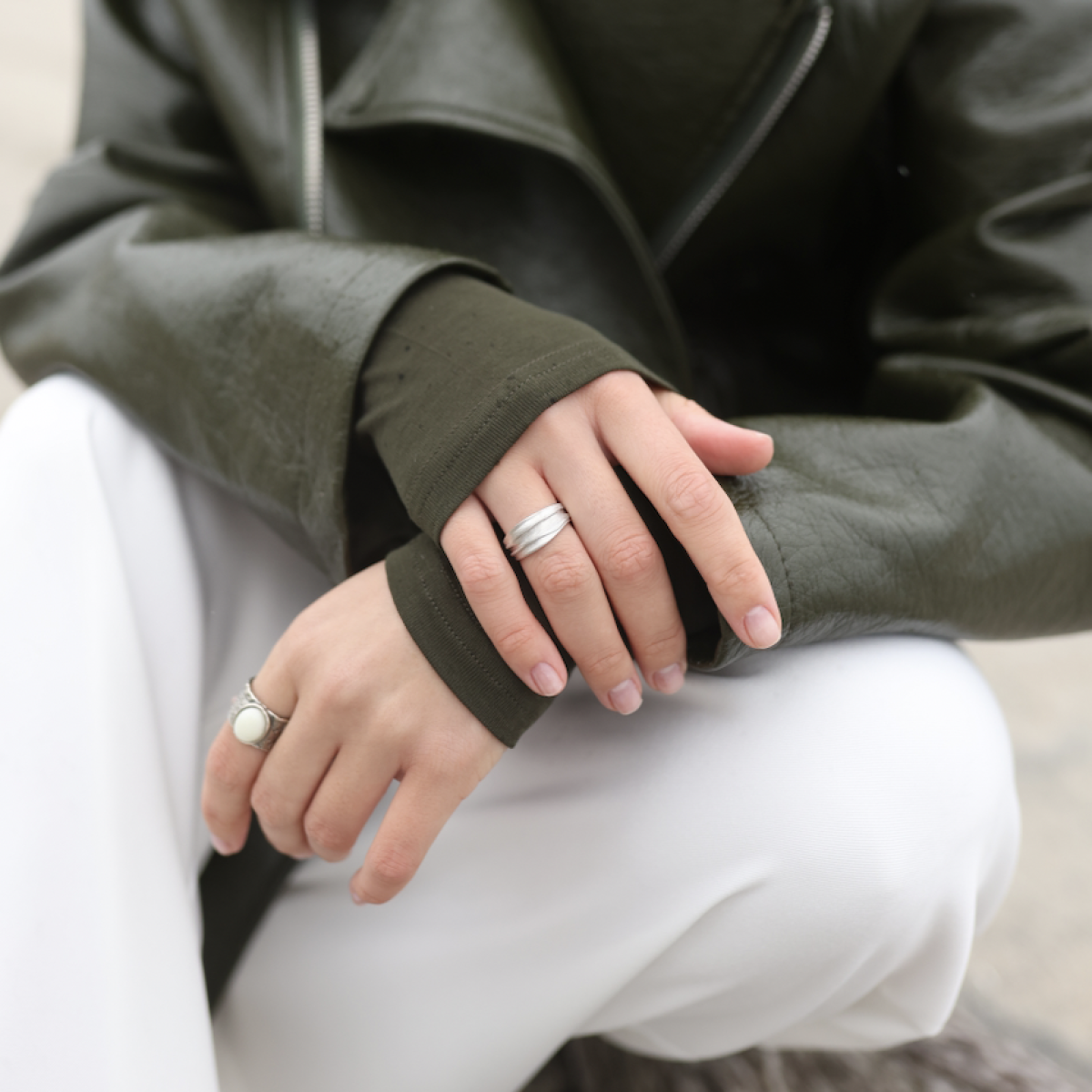 Серебряное кольцо с янтарем R30004CM