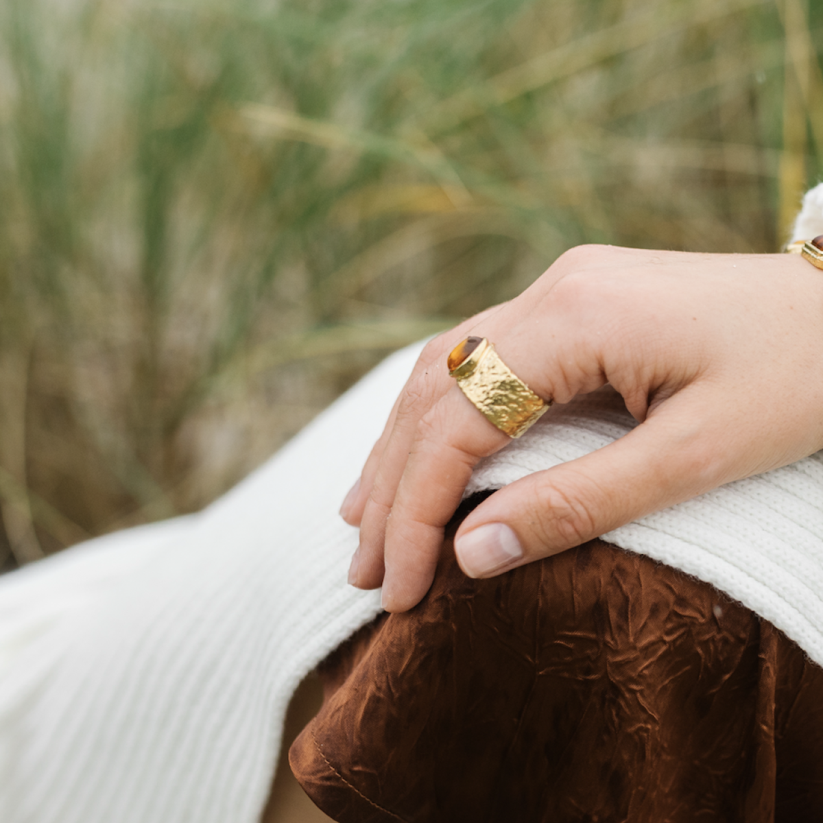 Silver ring with amber R30004ZK
