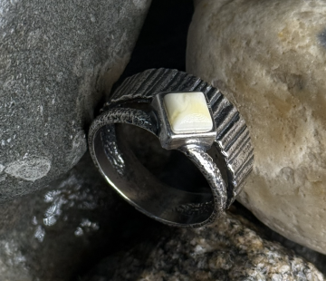 Silver ring with amber R30004CM