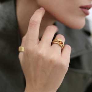 Серебряное кольцо с янтарем R30002ZK