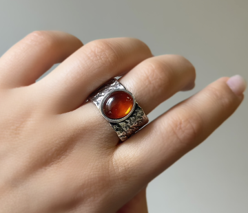 Silver ring with amber R30004CК