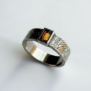 Серебряное кольцо с янтарем R30010СK