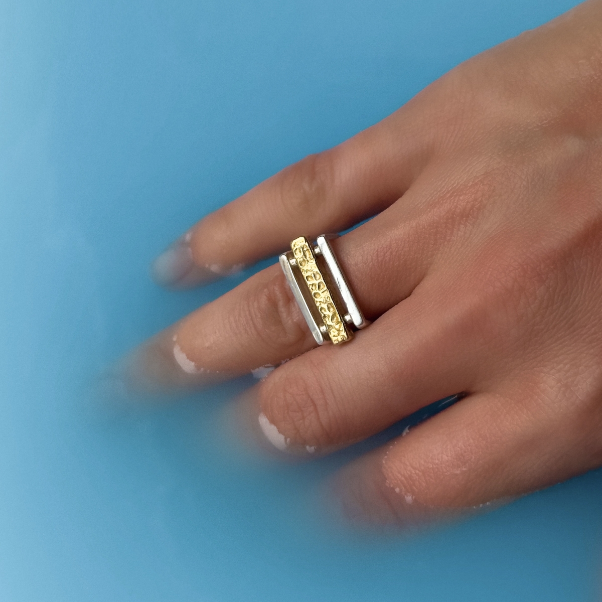 Silver ring with amber R5012Q