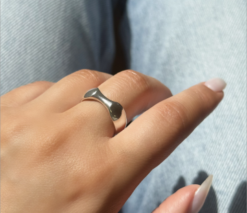 Silver ring with amber R5109S
