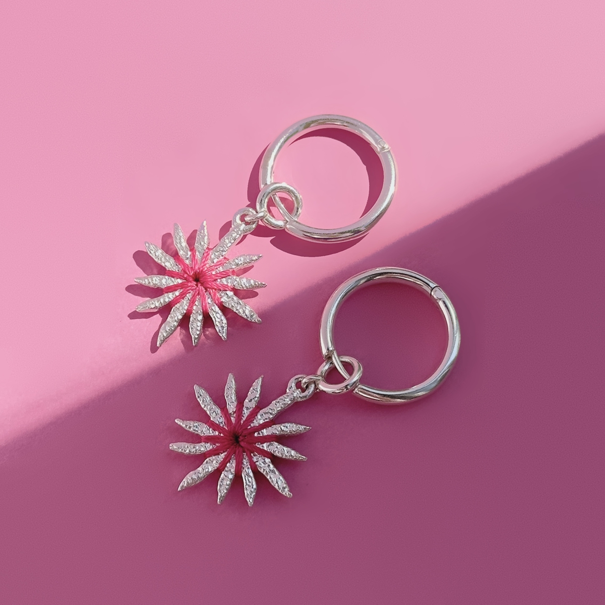 Silver earrings with amber E5001S013