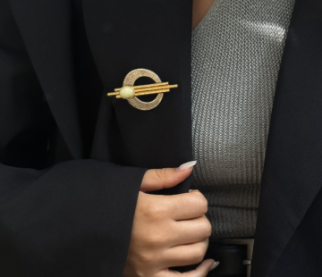 Silver brooch with natural amber B30012FM