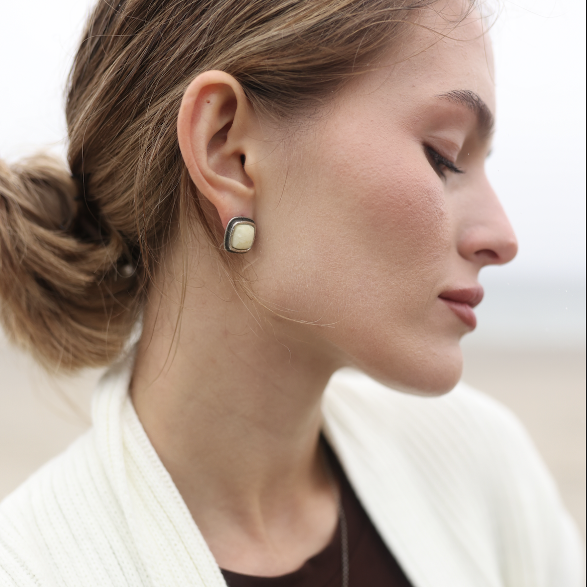 Silver earrings with amber Е30013СM