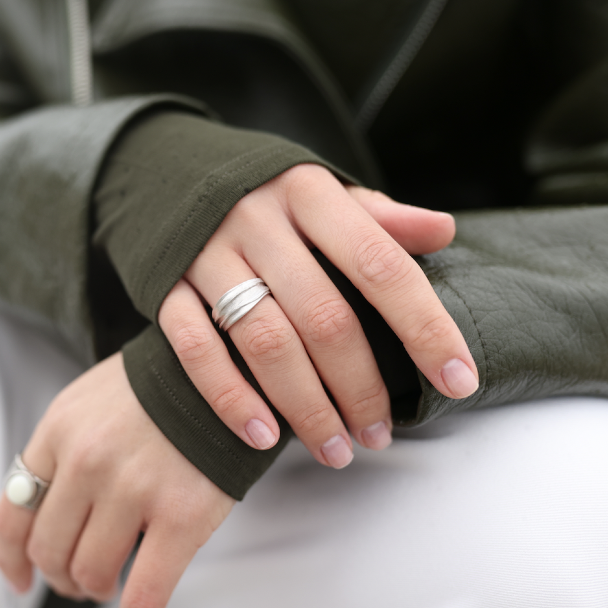 Silver ring with amber R30029R