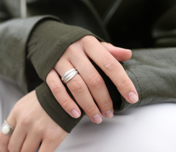 Silver ring with amber R30029R