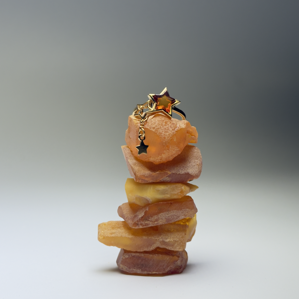 Silver ring with amber R11010-2ZK