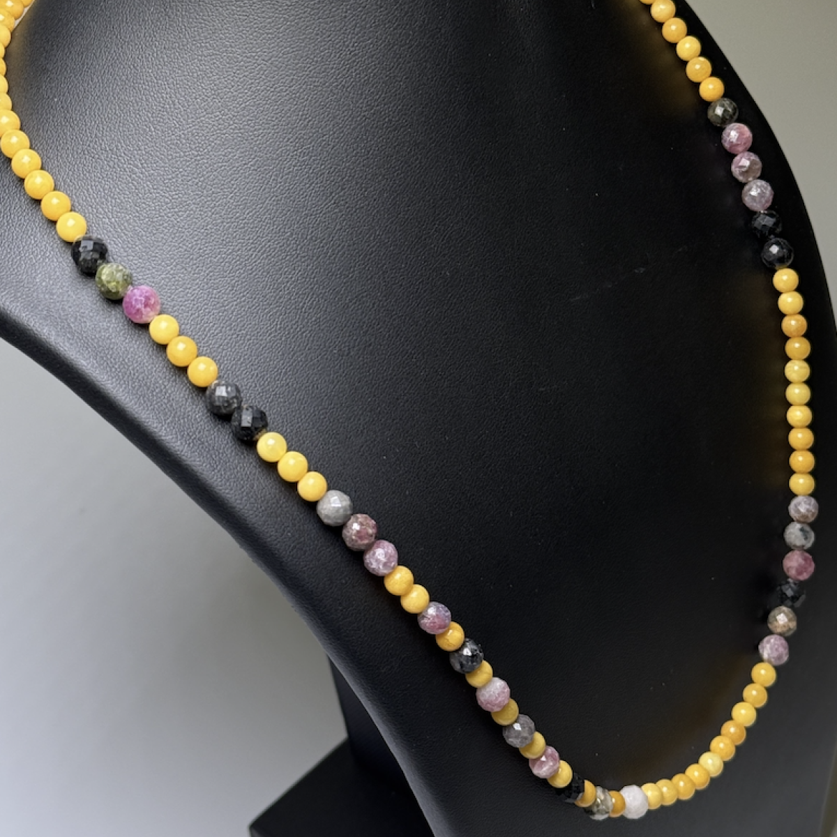 Silver necklace with amber SSBE10079 Silver necklace with amber SSBE10079