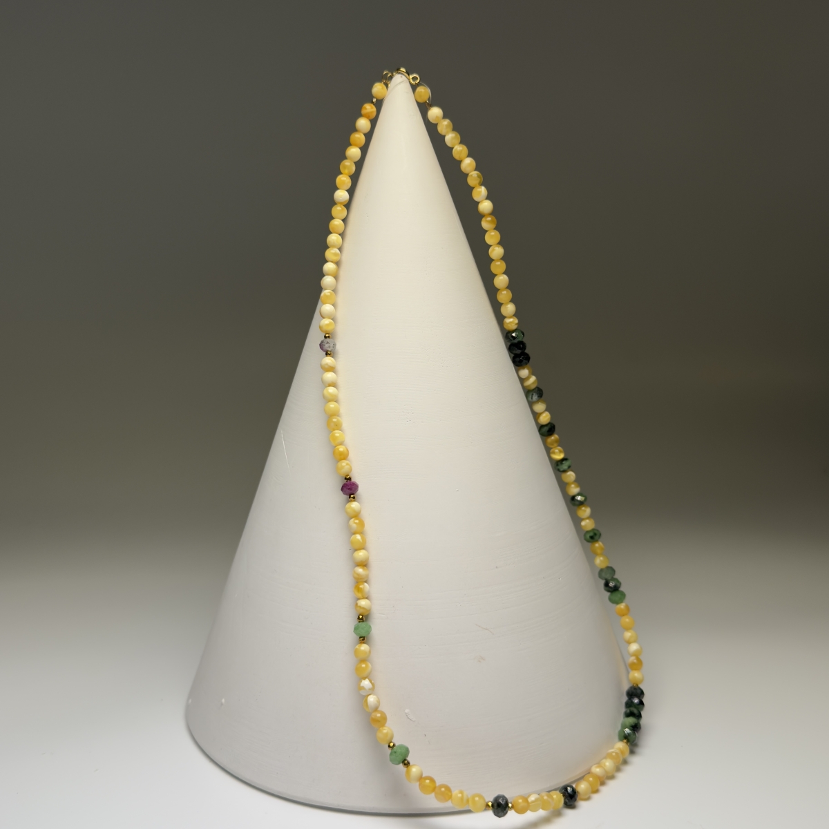 Silver necklace with amber SSBE10030