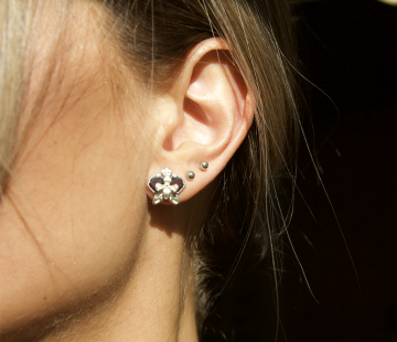 Silver earrings with amber E9212SV