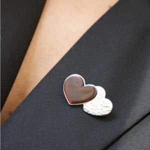 Брошь серебряная с янтарём B9170SV