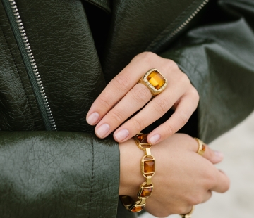 Silver bracelet with amber W30028ZK