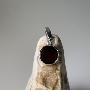 Кулон серебряный с янтарём P10002RV Кулон серебряный с янтарём P10002RV