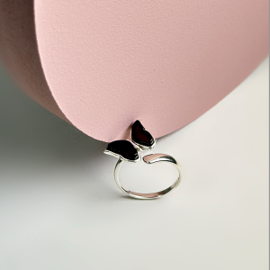 Кольцо серебряное с янтарём R9118RV