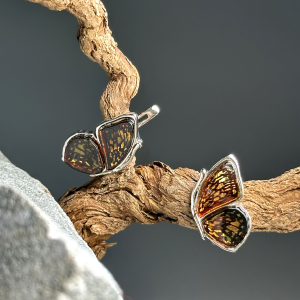 Серебряные серьги с янтарём E9154RO