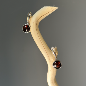 Silver earrings with amber E000017RV