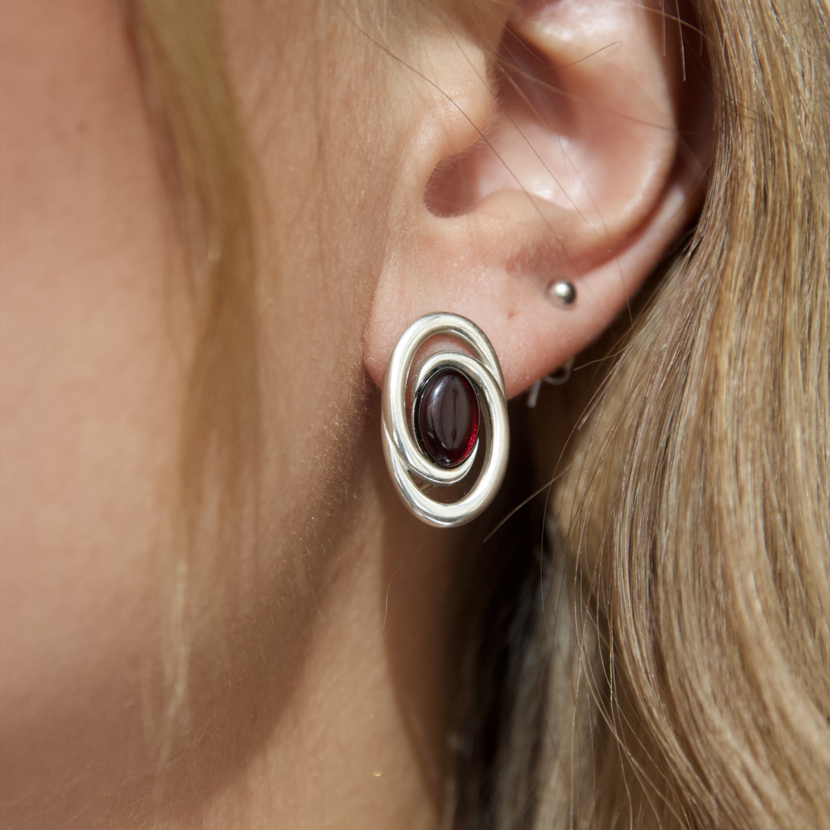 Серебряные серьги с янтарём E20041RV