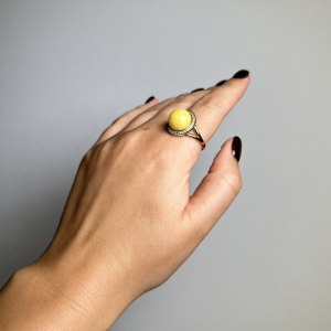 Кольцо серебряное с янтарём R000021ZM